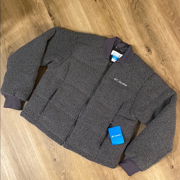 Last Day - Columbia Puffer Jacket - Picture 6 of 12